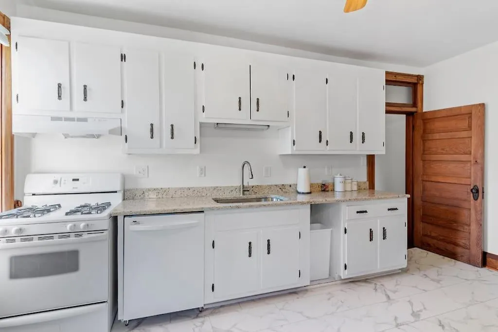 Spacious Home In Heart Of Historic Fan District Richmond Apartment